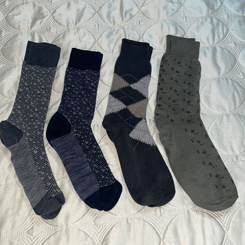 Bundle of 4 pairs of mens socks